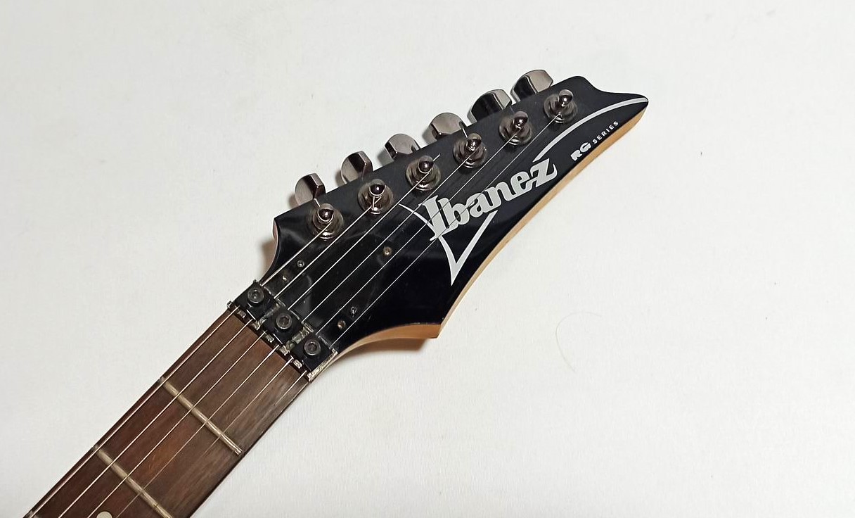 ibanez-rg320 - Details